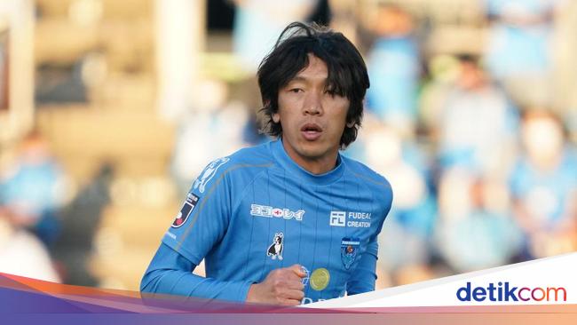 Shunsuke Nakamura retires at 44