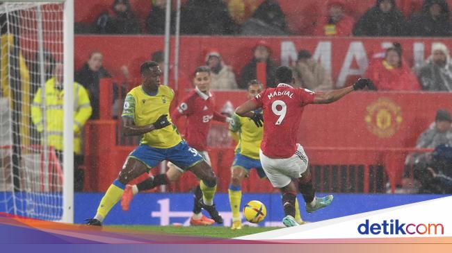 MU Memimpin 2-0 atas Nottingham Forest di Babak I