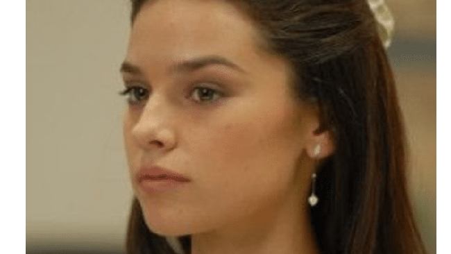 Potret Katy Louise Saunders, Perempuan Asal Inggris yang Sempat Diduga