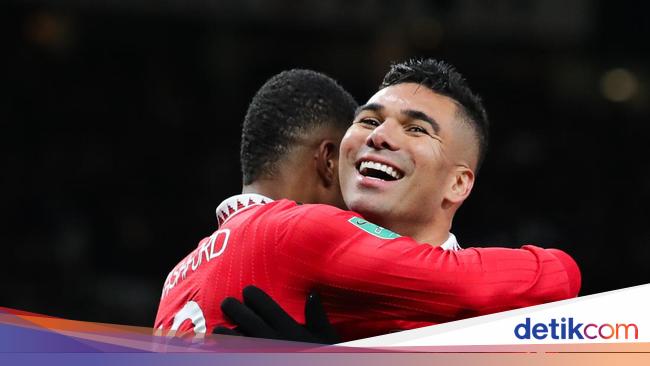 Marcus Rashford surprises Casemiro