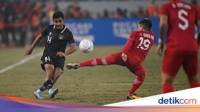 Vietnam defeat Indonesia in AFF Cup, Park Hang-seo makes history