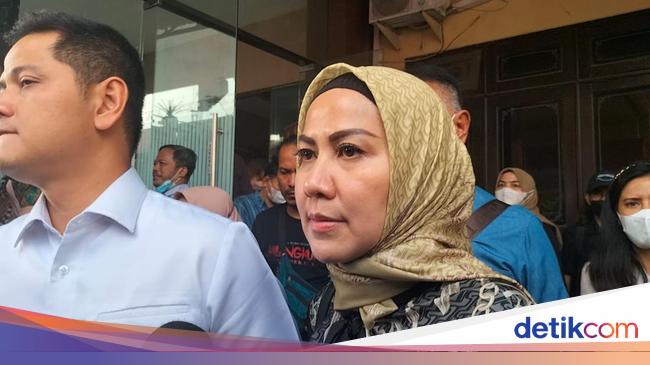 Venna Melinda Tak Pusingkan Harta Gono-gini dengan Ferry Irawan