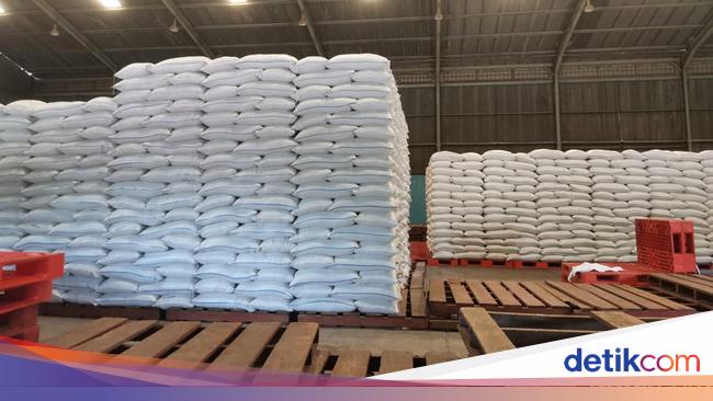 Stok Beras di Pasar Cipinang Tipis, Bulog Janji Pasok 10 Ribu Ton