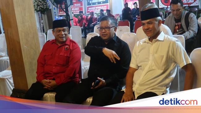 Ganjar-Hasto Melayat ke Rumah Duka Dubes RI di Italia M Prakosa di Bantul