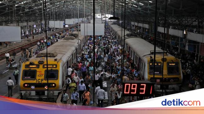 Tabrakan Kereta di India Tewaskan 50 Orang dan 300 Lainnya Dirawat di RS