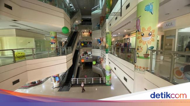 Sepi Pengunjung, Mal di Bandung Belum 'Sembuh' dari COVID-19