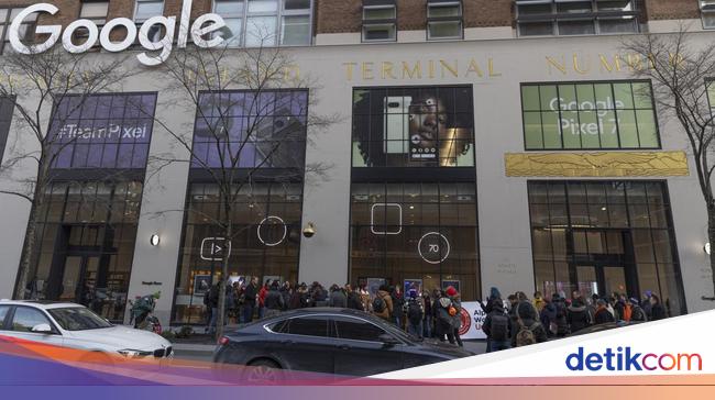 kantor-google-didemo-karyawan-korban-phk-tuntut-pesangon-adil-4_169
