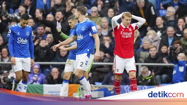 Arsenal-Liverpool Keok, MU Menang, Newcastle Imbang