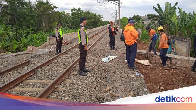 KAI Tutup Perlintasan Liar Pondok Rajeg Bogor yang Baru Dibuka Warga