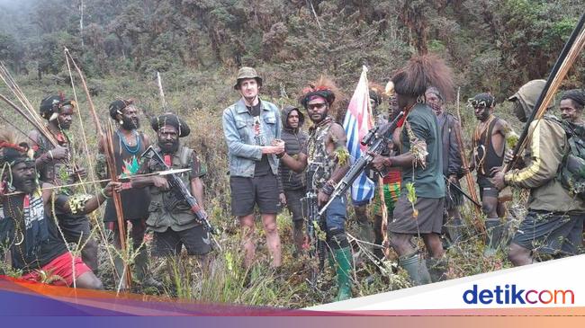 Susi Pudjiastuti Tepis Rumor Pilot Disandera di Papua Pendukung OPM