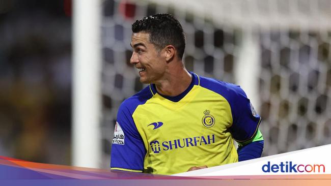 Dan Ronaldo Kembali Tersenyum....di Arab Saudi