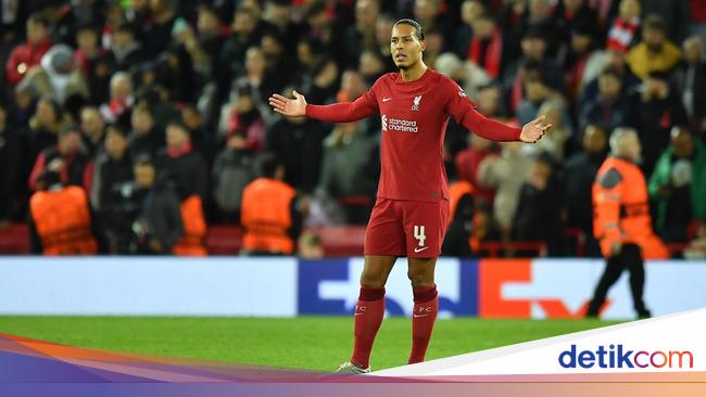 Van Dijk Siap Gantikan Peran Henderson Jadi Kapten Liverpool