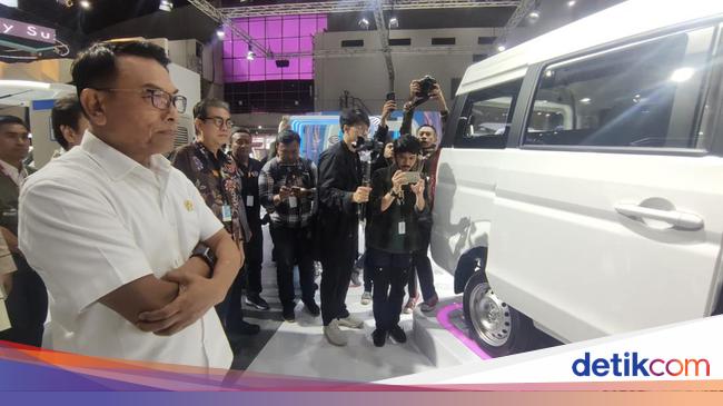 Begini Kata Moeldoko usai Lihat Mobil Esemka di IIMS 2023