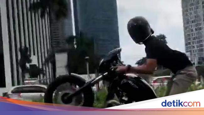 Moge Triumph Rafael Alun Disita KPK, Anaknya Pernah Ugal-ugalan di Jalan Raya