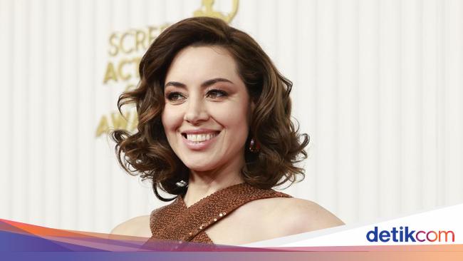 Duh! Aubrey Plaza Pernah Diminta Lakukan Hal Vulgar Ini di Depan Kamera