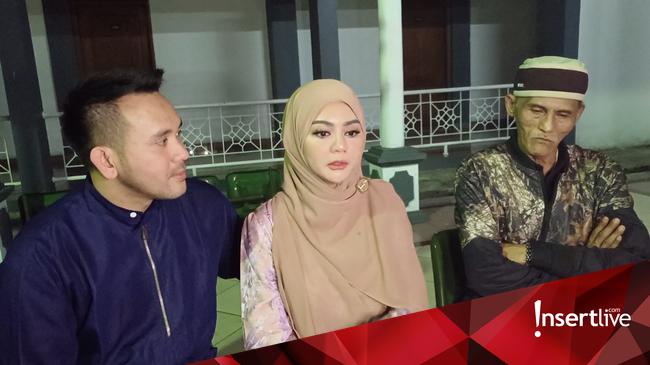 Bahagianya Jenita Janet Bisa Wujudkan Impian Umroh Bareng Suami