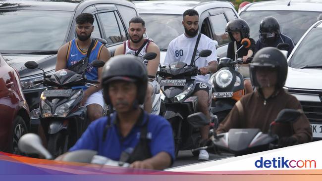 Di Negaranya Nggak Bebas, di Bali Seenaknya Langgar Lalu Lintas