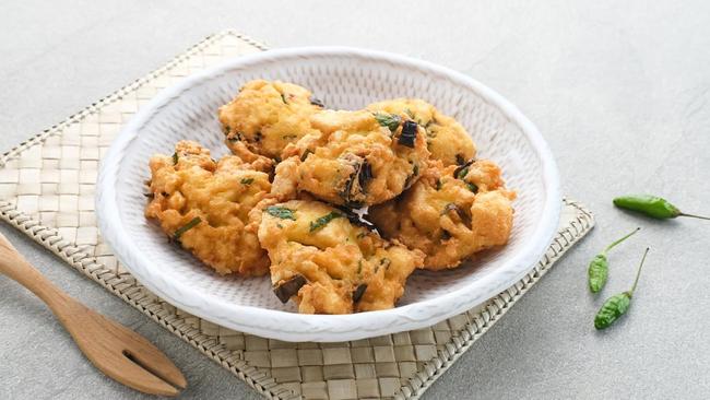 sop perkedel tahu yang siap disajikan