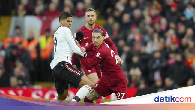 Varane Marahi Pemain MU yang Tidak Hormati Fans Setelah Kalah 0-7