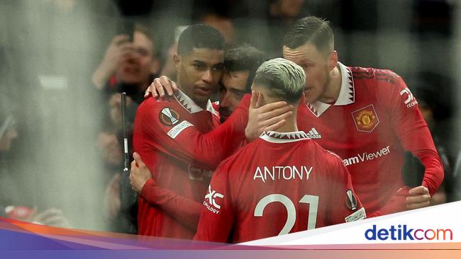 Manchester United Bangkit dari Keterpurukan