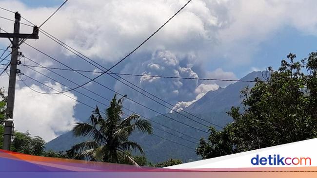 Gunung Merapi Erupsi, 5 Desa di Magelang Jateng Kena Hujan Abu