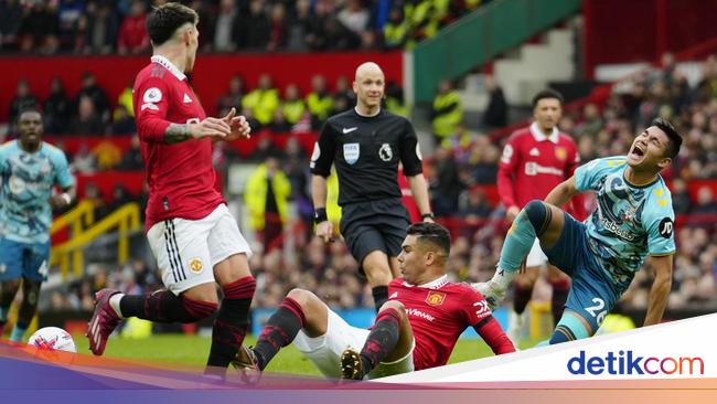 Casemiro DIsarankan Ubah Cara Tekelnya