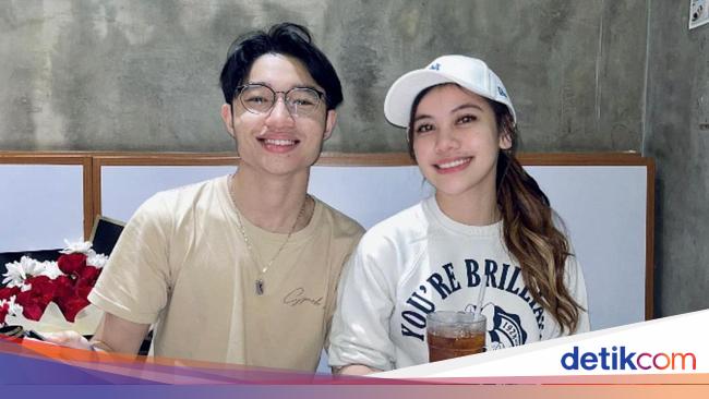 Frislly Herlind Tak Pandang Umur Pacaran dengan Keisha Alvaro