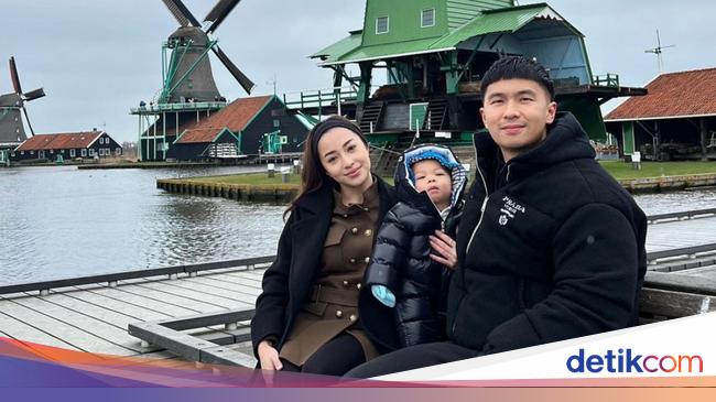 Dilarang Iri Lihat Jumlah THR Baby Issa Anak Nikita Willy