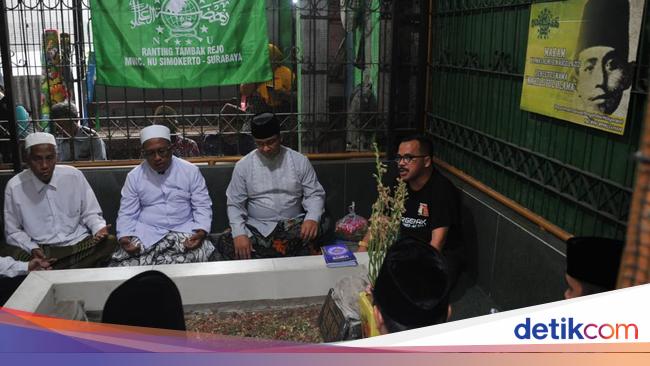 Anies Ziarah ke Makam Pencetus Nama Nahdlatul Ulama KH Mas Alwi