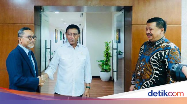 PAN Masih Buka Pintu Meski Wiranto Tunda Gabung