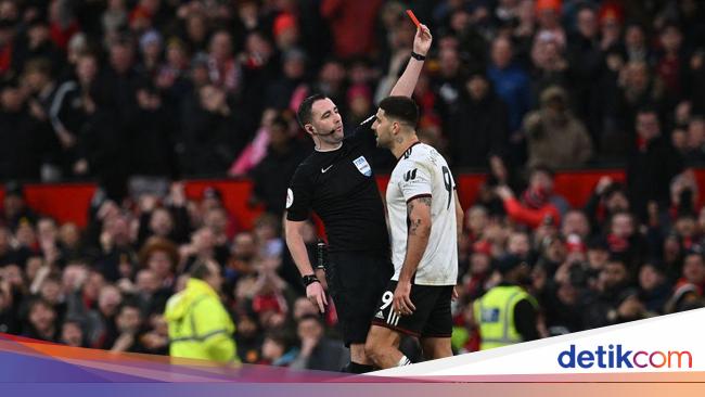 Dorong Wasit, Mitrovic Terancam Tak Bisa Main Lebih dari 10 Laga