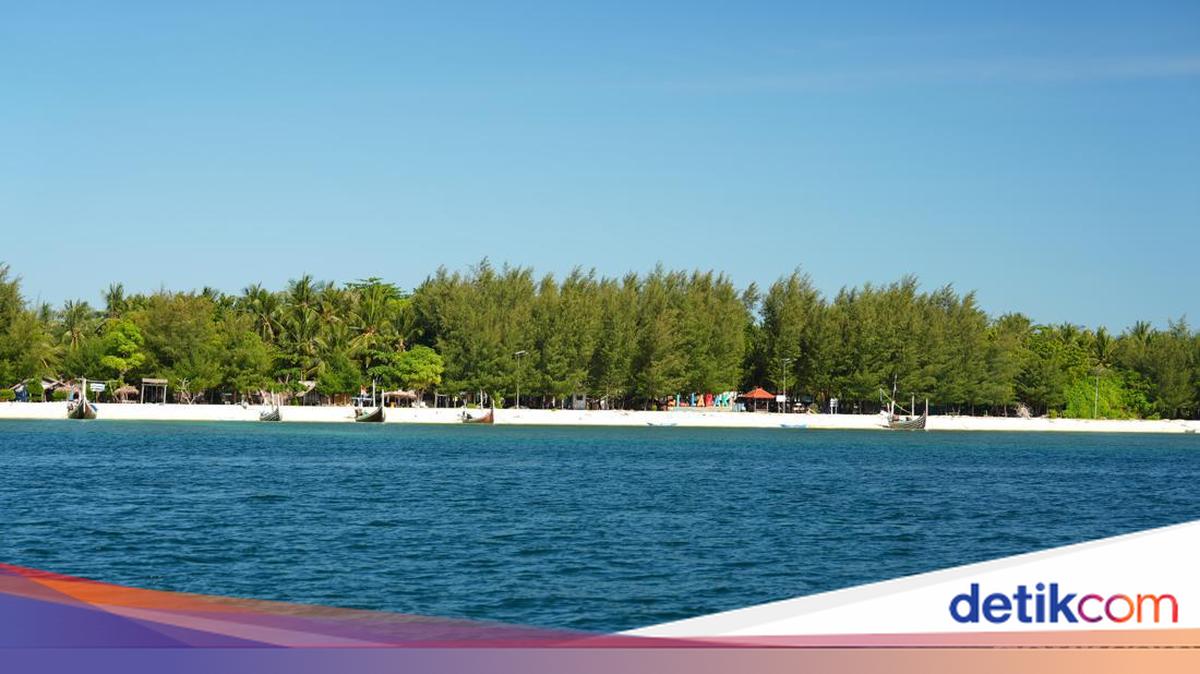 Jalan-jalan ke Sumenep: Wisata Religi, Budaya, hingga Alam Ada Semua