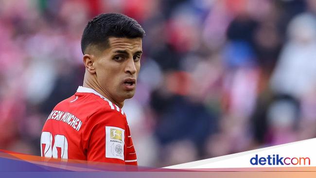 Bayern Munich Coach Reveals Reason for Not Signing João Cancelo