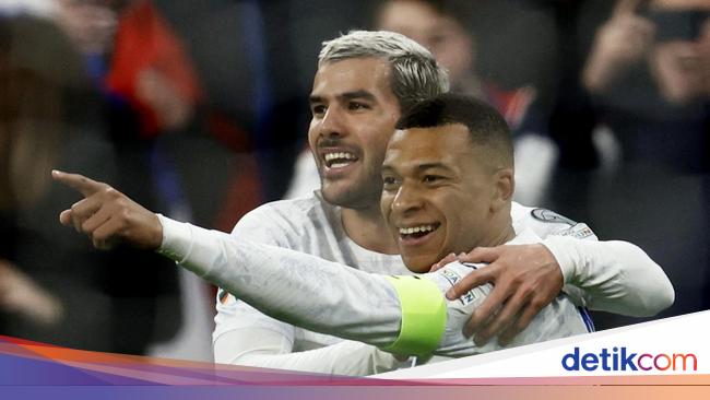 Mbappe Brace, Les Bleus Menang 4-0