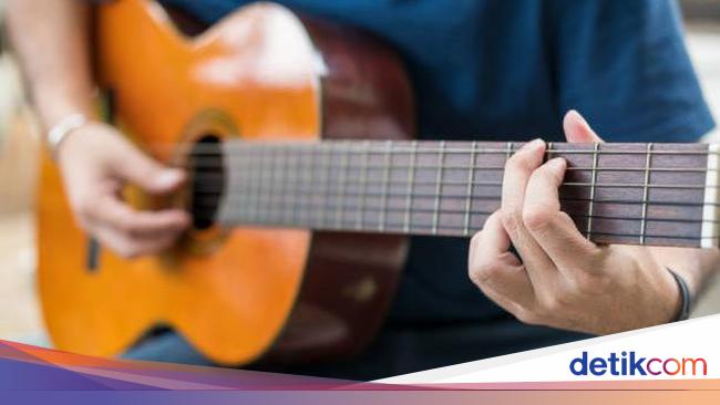 Chord Hadirmu Bagai Mimpi oleh Fauzi Bima, Lengkap dengan Lirik Lagunya