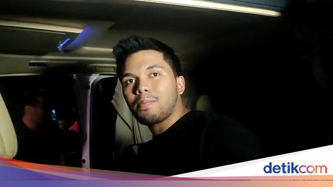 Thariq Halilintar Datangi PN Selatan untuk Patenkan Nama demi Nyaleg