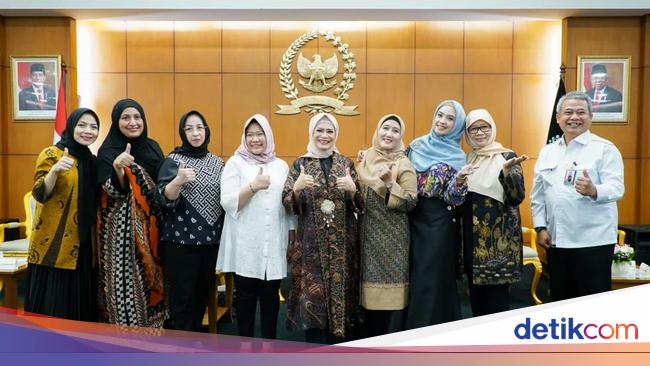 Bamsoet Apresiasi PIP MPR Bagikan 270 Bingkisan Ramadan ke PPNPN