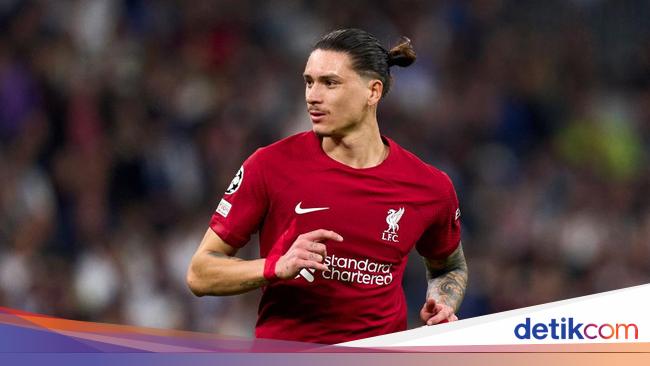 Ukir Hattrick saat Liverpool Gulung Stoke City, Darwin Nunez Buktikan Siap Bersaing dengan Hugo Ekitike
