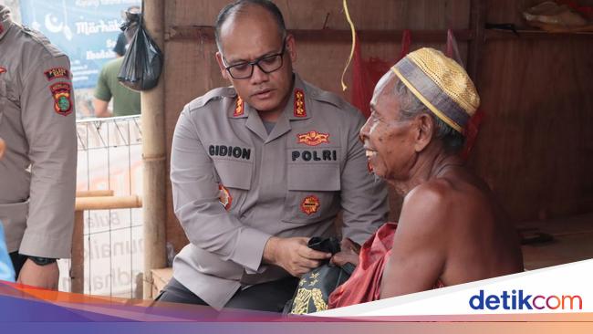 500 Warga Jakut Terima Bansos Kapolri, Termasuk Korban Kebakaran Depo