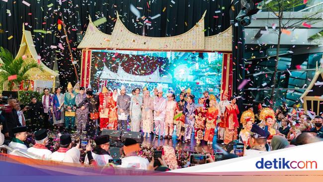 Gala Premiere Buya Hamka Digelar Mewah Kental dengan Suasana Minang