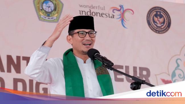 Sandiaga Ngaku Sangat Bahagia Iwan Bule Gantikan Posisinya di Gerindra