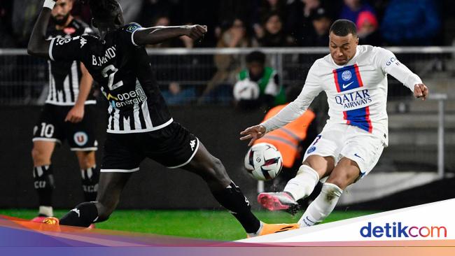 2 Gol Mbappe Menangkan Les Parisiens