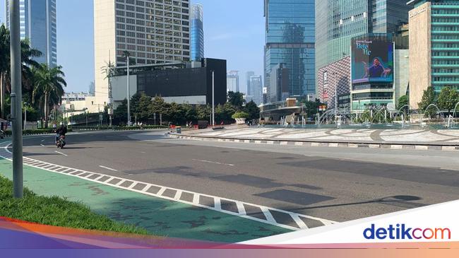 CFD Sudirman-Thamrin Ditiadakan Selama Idul Fitri, Bundaran HI Sepi