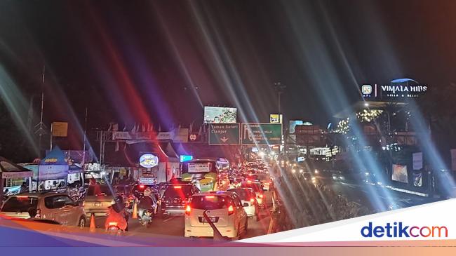 Lalin Menuju Puncak Bogor Macet Malam Ini, Polisi Bersiaga