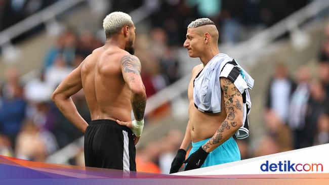 Sempat-sempatnya Pemain Spurs Tukar Jersey Usai Dihajar Newcastle