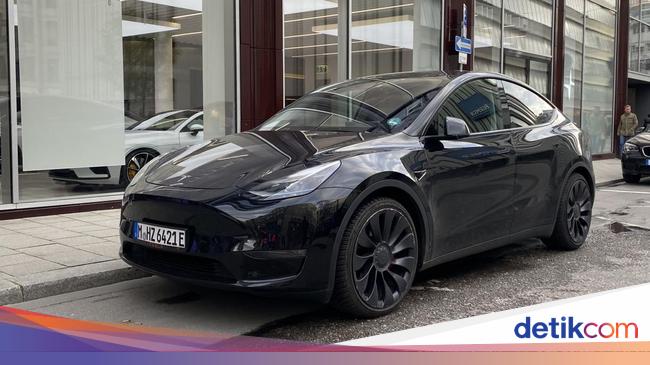 Dapat Subdisi sampai Ngecas Gratis! Pembeli Mobil Listrik Tesla di Jerman Menang Banyak