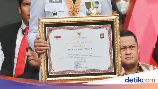 Top! Ganjar Bawa Jateng Jadi Provinsi Berkinerja Terbaik Se-Indonesia