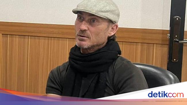 5 Fakta Bule Ludahi Imam Masjid di Bandung Kini Jadi Tersangka