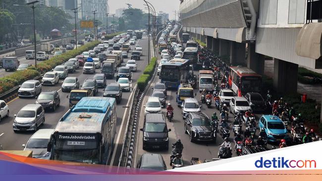 Pemprov DKI Mau Bagi Dua Jam Kantor, Pengusaha Harap Cuma Imbauan