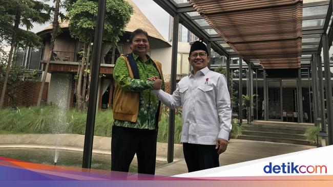 Airlangga Berbatik Hijau Bertemu Cak Imin Berkemeja Putih di Senayan